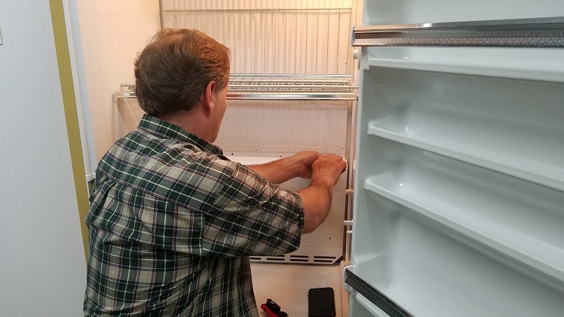 علت های تخلیه گاز یخچال و تشخیص آن